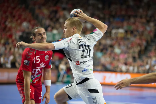 Staš Skube odhaja v Meškov. FOTO: AFP