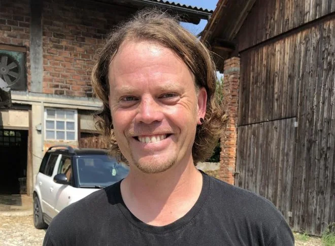 Simon Oberstar pravi, da se odnos lastnikov kaže v počutju in vedenju živali. FOTO: TV3