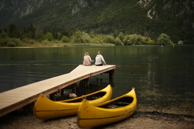 Idila ob Bohinjskem jezeru. FOTO: Jure Eržen