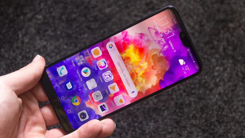 Fotografija: Huawei je že dalj časa slovel po odličnih kamerah, tokrat pa je prvič predstavil trojno kamero Leica, ki omogoča kar trikratno optično povečavo slike. FOTO: Promocijsko Gradivo
