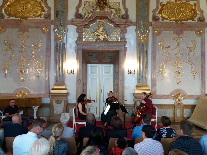 Koncert v marmorni dvorani dvorca Mirabelle. FOTO: Helena Kocmur