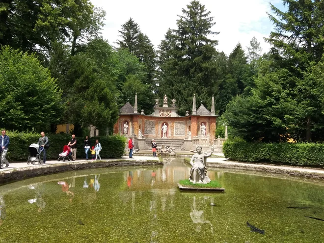 Rimsko gledališče, kjer je Marcus Sittikus škropil svoje goste. FOTO: Helena Kocmur