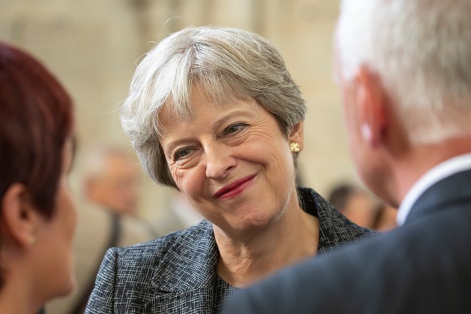 Theresa May se sooča z uporom v lastni stranki. FOTO: Sebastien Courdji/REUTERS