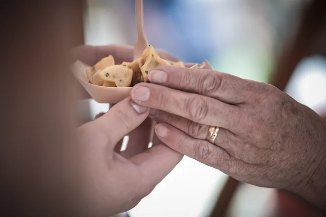 Žlikrofi so izjemna kulinarična mojstrovina. FOTO: Festival idrijskih žlikrofov