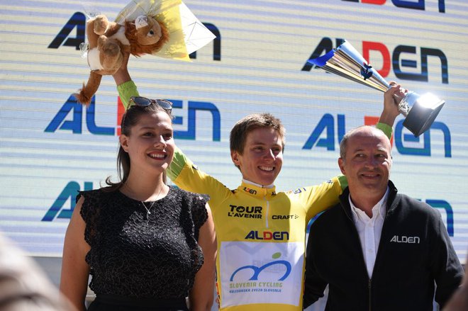 Tadej Pogačar je z rumeno majico na dirki Tour de'l Avenir potrdil, da si od njega v prihodnje lahko obetamo velike stvari. FOTO: Tour de'l Avenir