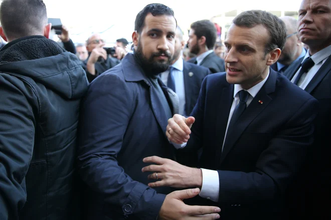 Nekdanji varnostnik Alexandre Benalla je precej načel Macronov ugled. FOTO: Reuters