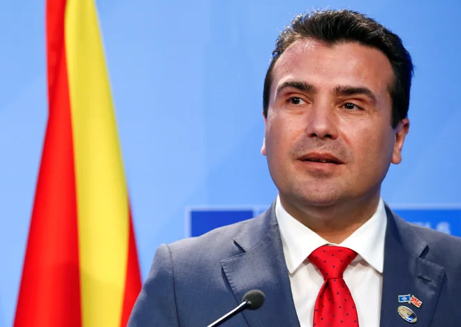 Premier<strong> </strong>Zoran Zaev in vladajoča koalicija se še nista izrekla, ali bosta ob morebitnem negativnem izidu podporo svoji politiki preverila na predčasnih volitvah. FOTO: Reuters