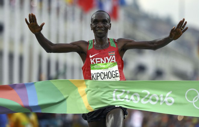 V Riu je postal šele drugi kenijski maratonec, ki se je povzpel na olimp. FOTO: Athit Perawongmetha/Reuters