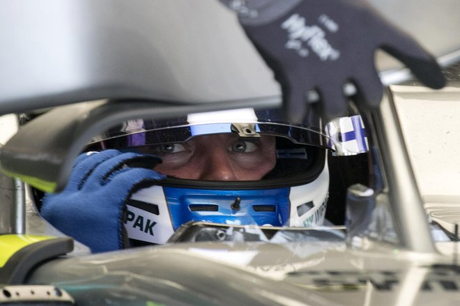 Valtteri Bottas ob koncu sezone igra vlogo pomočnika Lewisu Hamiltonu. FOTO: AP