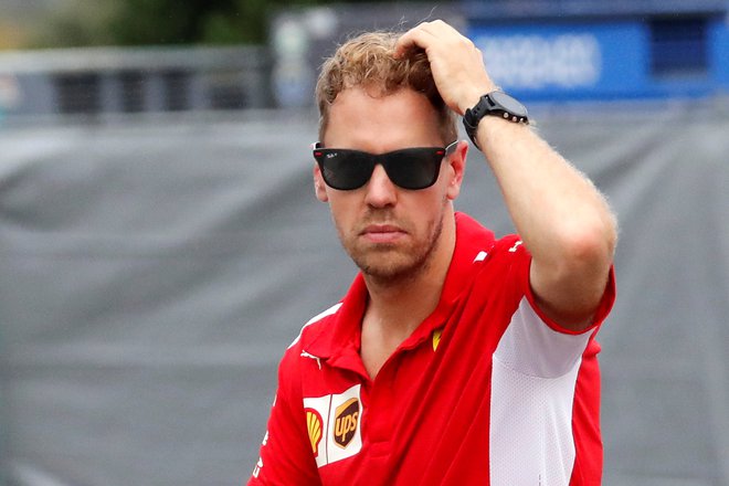 Sebastian Vettel ne ve, od kod Mercedesu takšna prednost. FOTO: Reuters