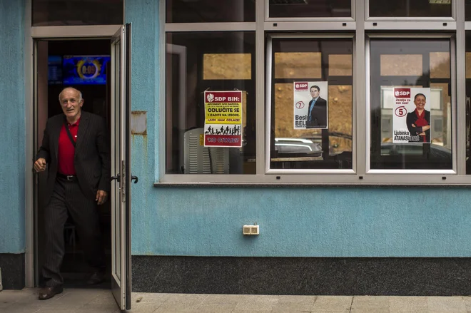 Čeprav se izbira med 72 strankami in 39 neodvisnimi kandidati zdi velika, to ob izjemni zapletenosti političnega sistema niti ni veliko. FOTO: Voranc Vogel