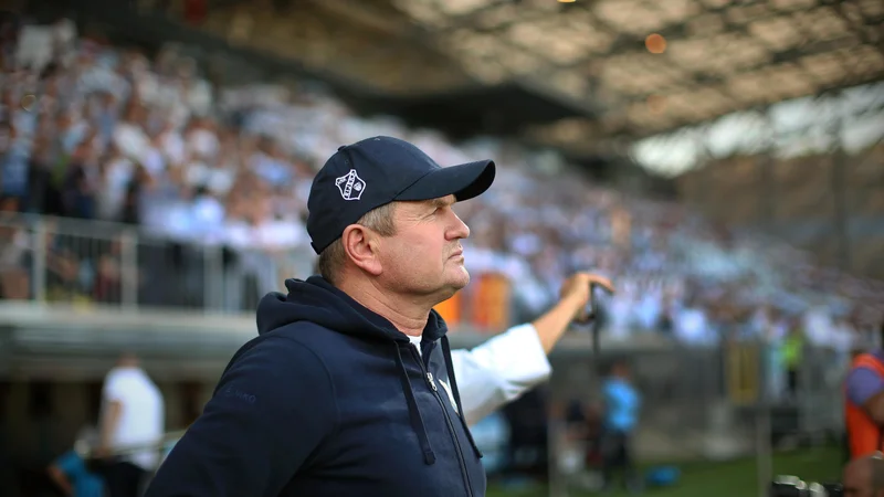 Fotografija: Matjaž Kek je vodil Rijeko v 274 uradnih tekmah, pri tem pa zabeležil 164 zmag, 65 remijev in 45 porazov v petih različnih tekmovanjih. FOTO: Jure Eržen/Delo