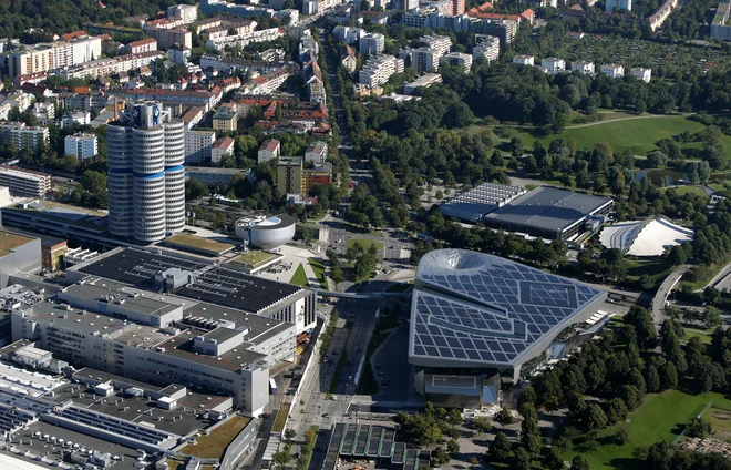 Bavarsko gospodarstvo niso le Siemens, MAN, BMW, Audi, Allianz ali Adidas. Foto Reuters