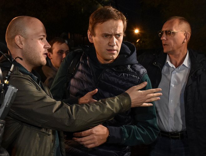 Nevladna organizacija za človekove pravice Amnesty International je večkrat poudarila, da je Navalni zapornik vesti. FOTO: Vasily Maximov/Afp