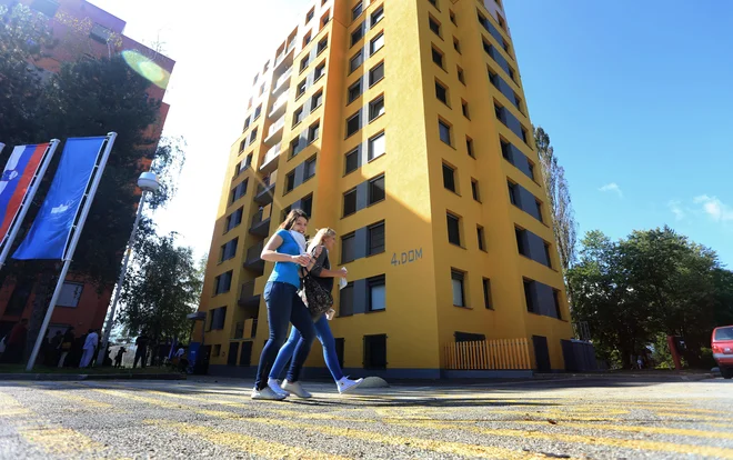 Čakalna lista za javne študentske domove v Mariboru je precej krajša kot v Ljubljani. FOTO: Tadej Regent/Delo