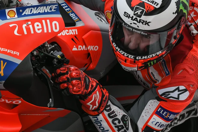 Jorge Lorenzo je po dveh treningih obupal. FOTO: Mohd Rasfan/AFP