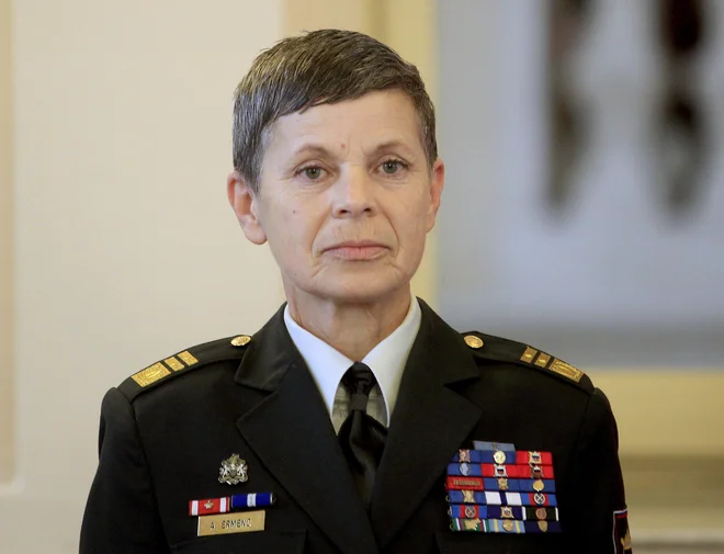 Alenka Ermenc,generalmajorka in načelnica v slovenski vojski. FOTO Roman Šipić/Delo
