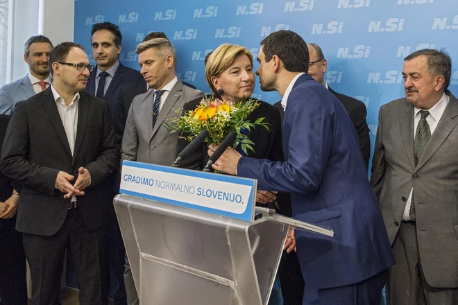 Novinarska konferenca NSi, kjer je Ljudmilo Novak na položaju predsednice stranke zamenjal Matej Tonin. FOTO: Voranc Vogel/Delo