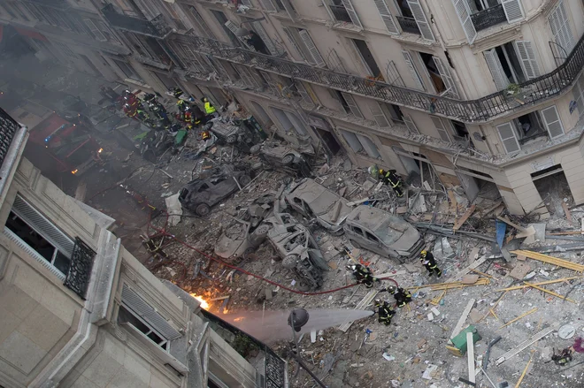 Umrle so najmanj štiri osebe. FOTO: Carl Labrosse/Afp