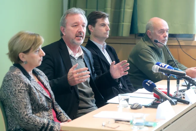 Ljudmila Novak, Milan Balažic,Jurij Kočar in Anton Komat so opozarjali na tone nevarnih odpadkov. FOTO: Marko Feist/Delo