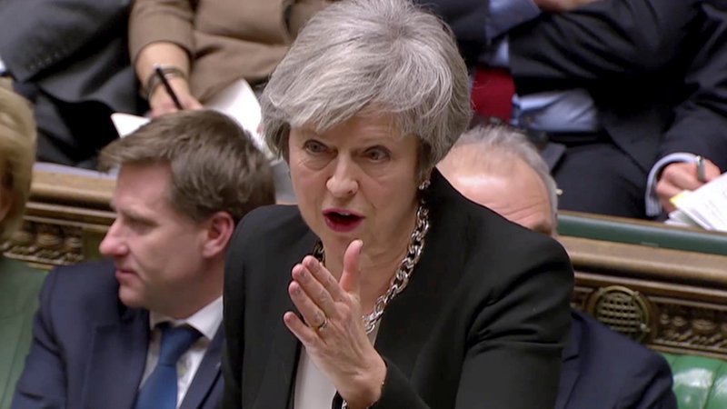 Fotografija: Britanska premierka Theresa May bo odšla v Bruselj z mandatom za pogajanja o spremembah novembra sklenjenega ločitvenega sporazuma, toda EU27 se o njenih zamislih verjetno ne bo hotela pogajati. FOTO: Reuters