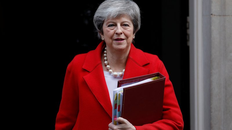 Fotografija: Britanska premierka ima dva tedna časa, da spravi svoj sporazum skozi parlament. FOTO: Reuters