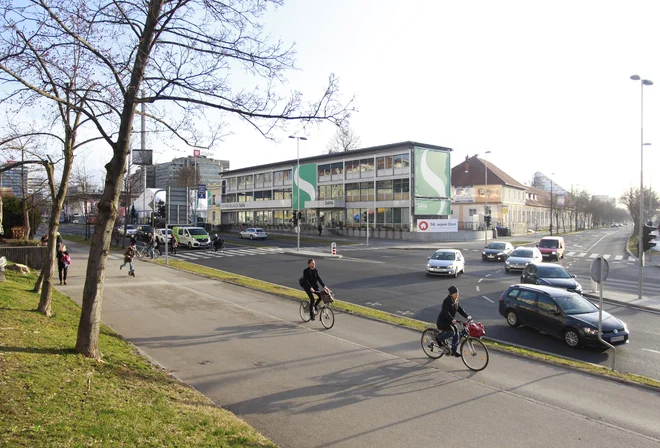 Prizorišče današnje tragične nesreče. FOTO: Roman Šipić/Delo