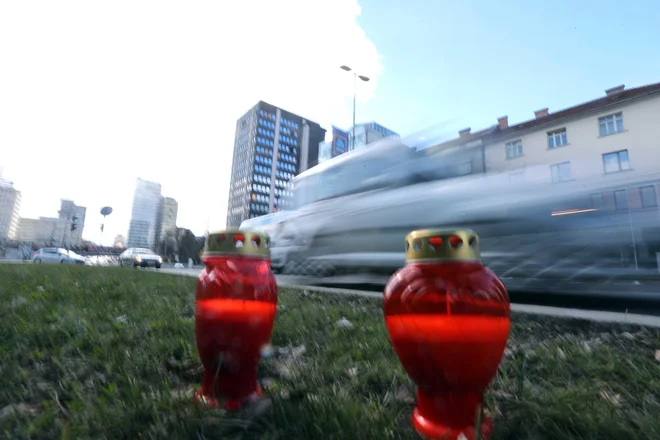 Alkotest je pri vozniku pokazal prisotnost alkohola nad dovoljeno mejo. FOTO: Igor Mali