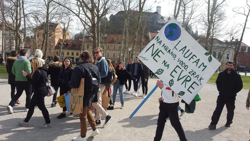 Fotografija: Mladi se zavedajo problema podnebnih sprememb. FOTO: Borut Tavčar