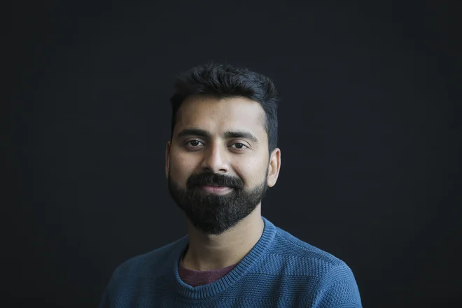 Harsh Agrawal: Če nasvete, ki jih delim na strani, nekoliko posplošimo, lahko iz njih razberemo vzorec: kako služiti s svojim konjičkom. FOTO: Jože Suhadolnik
