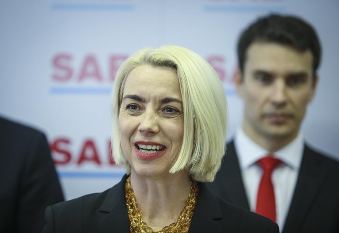 Evropska poslanka Angelika Mlinar bo nosilka liste SAB, sledi generalni sekretar stranke Jernej Pavlič. FOTO: Jože Suhadolnik/Delo