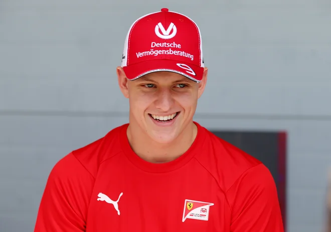 Mick Schumacher hodi po očetovih stopinjah. FOTO: Reuters