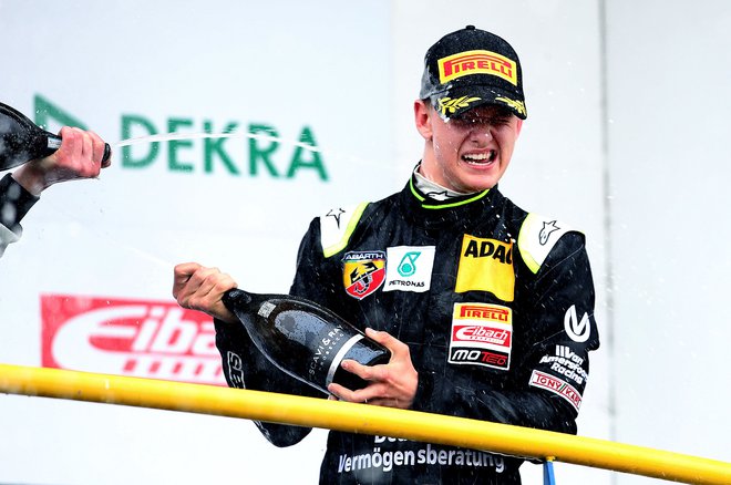 Mick Schumacher se je na dirkaški sceni pojavil leta 2015, ko je postal najboljši novinec v formuli štiri. FOTO: AFP