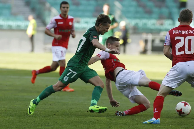 Stefan Savić je v odlični formi in velik Olimpijin adut v Kidričevem. FOTO: Leon Vidic/Delo
