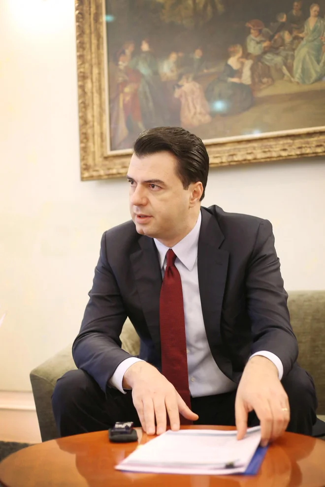 Lulzim Basha: Kratkovidnost pri proučevanju nenadzorovanih migracij je prinesla kratkovidne rešitve. FOTO: Leon Vidic