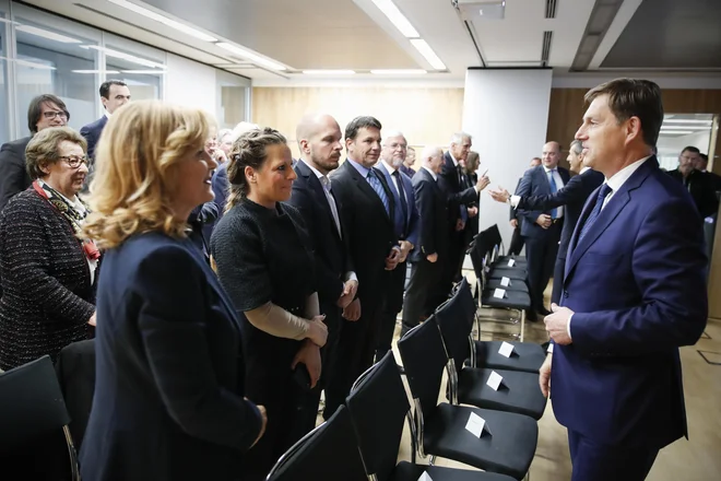 Slovenija mora širiti gospodarske dejavnosti na druge celine, je prepričan zunanji minister Miro Cerar. Fotografije Uroš Hočevar