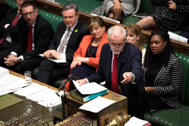 Vodja laburistov Jeremy Corbyn se je umaknil iz pogajanj z vlado. FOTO: AFP