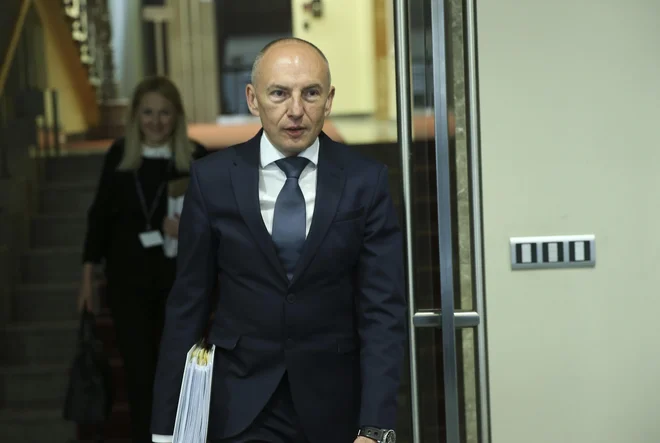Seja sveta, na katerem so za generalnega direktorja izbrali Aleša Šabedra, se ni snemala. FOTO: Jože Suhadolnik