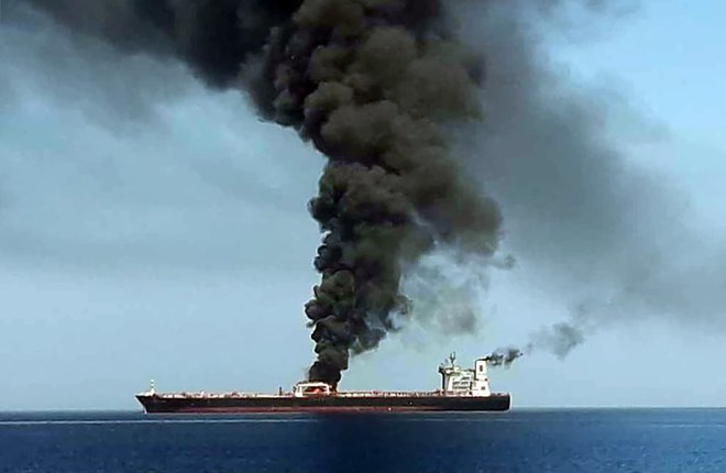 Napetosti na območju so se močno povečale že po štirih napadih na tankerje v zadnjih tednih, za katere tudi obtožujejo Iran. FOTO: AFP