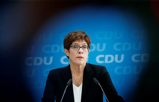 Po mnenju nekaterih kritikov AKK nima dovolj karizme oziroma idejnega naboja za uspešno vodenje CDU. Foto: Reuters