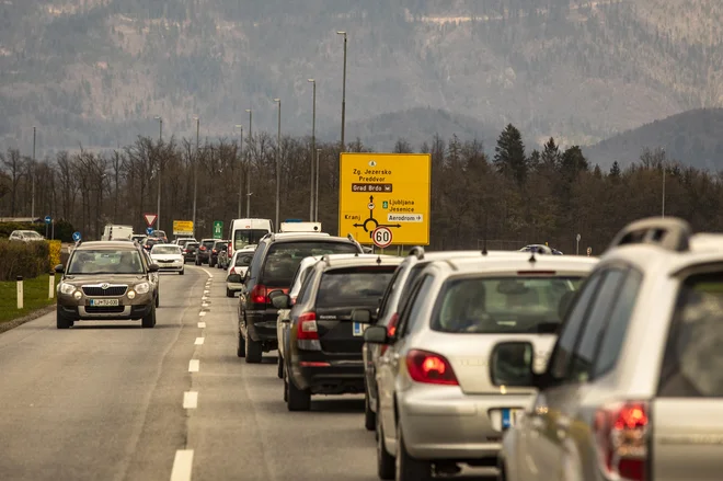 Ob konicah je pričakovati zastoje. FOTO: Voranc Vogel/Delo