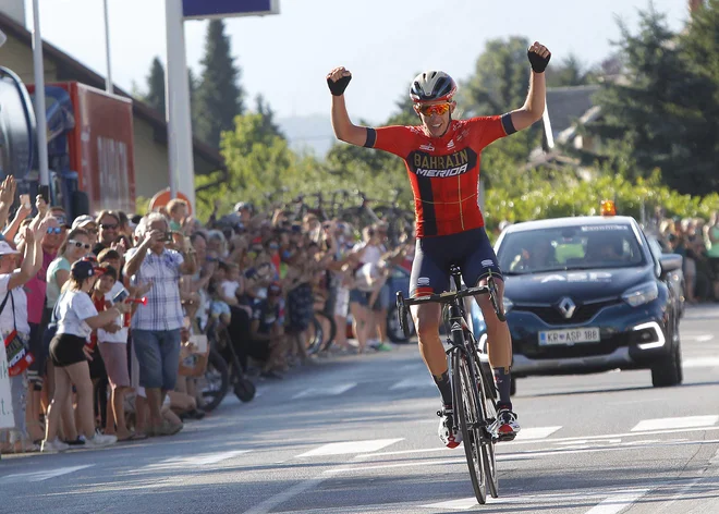 Domen Novak je slavil svojo prvo zmago med profesionalci. FOTO: Mavric Pivk/Delo