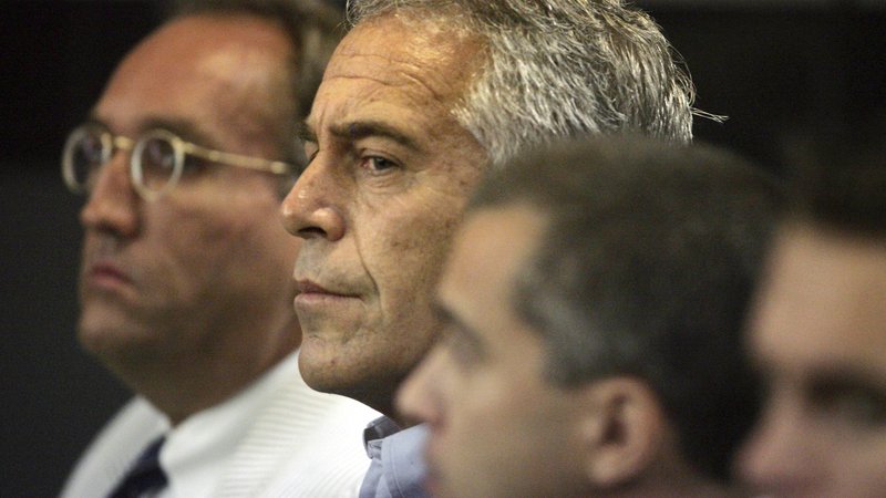 Fotografija: Finančnik Epstein med svojim prvim procesom. FOTO: Reuters