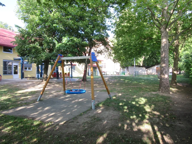 Enota Gaberje bo na sanacijo še čakala. FOTO: Špela Kuralt/Delo