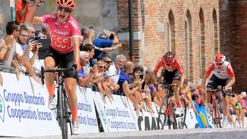 Fotografija: Marianne Vos je kljub 32 letom še vedno prva zvezdnica pelotona, na Giru je osvojila štiri etape. Foto Flaviano Osolla