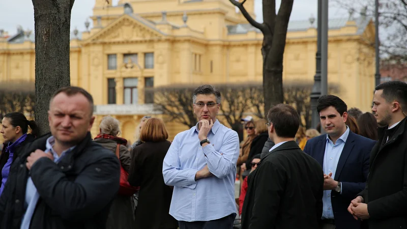Premier Andrej Plenković si prizadeva za to, da bi bili v ospredju pozitivni rezultati vlade in ne afere. FOTO: Marko Djurica/Reuters