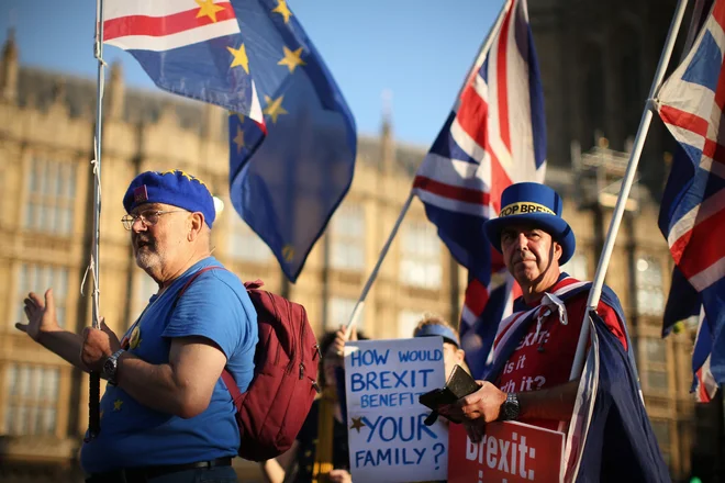 Ni zagotovila, da bi predčasne volitve občutno spremenile razmerje sil v parlamentu med nasprotniki in zagovorniki brexita. FOTO: Jure Eržen/Delo