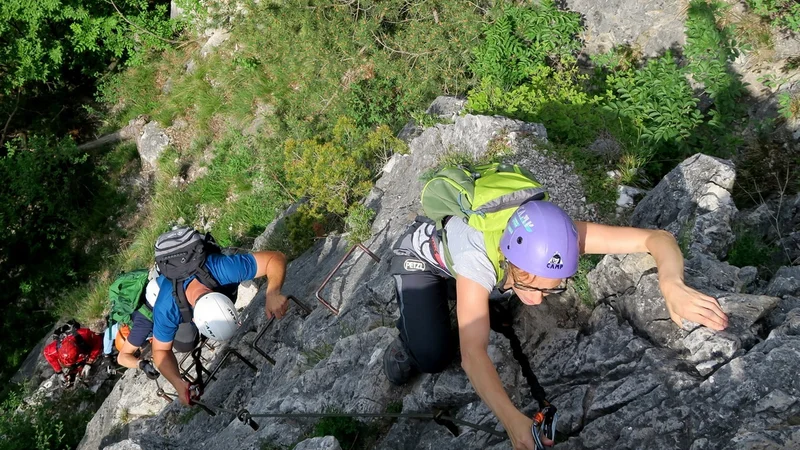Fotografija: Tik pred izidom je vodnik Slovenska planinska pot v angleščini. FOTO: Manca Ogrin