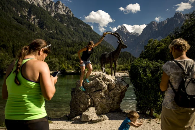 Na začetku leta je vrata odprl prenovljeni Resort Jasna z luksuznimi apartmaji in alpsko plažo s sodobno kavarno. FOTO:&nbsp;Voranc Vogel/Delo