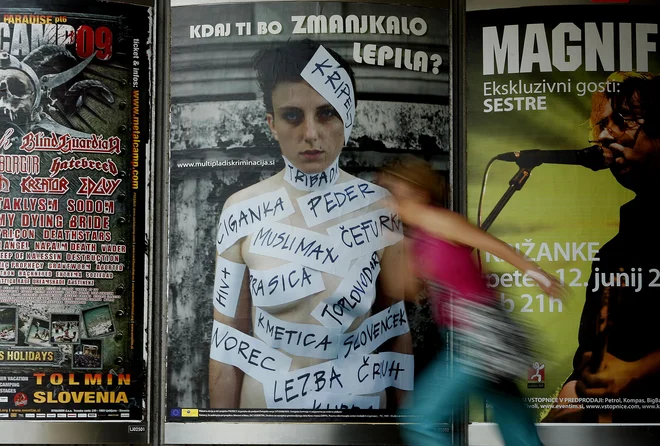 Toda zmote redko izkoreninimo tako, da jih obrnemo na glavo. FOTO: Blaž Samec/Delo